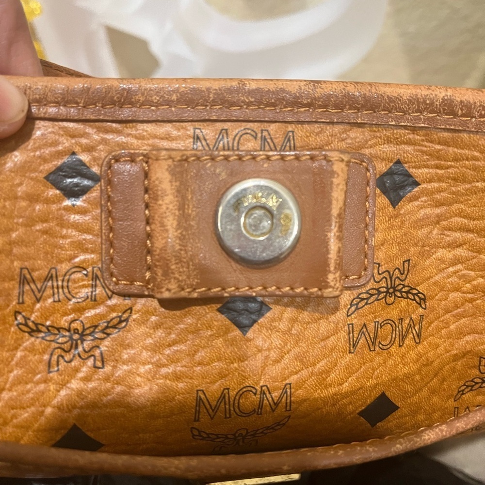 MCM COGNAC VISETOS SHOPPING TOTE - Picture 9 of 16